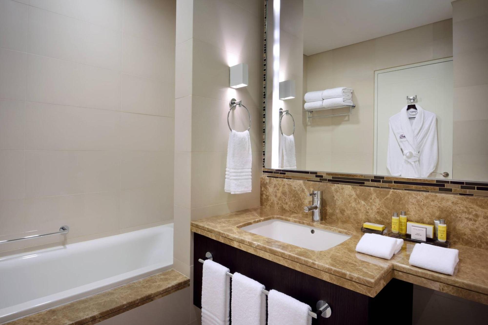 Marriott Executive Apartments Downtown, Abu Dhabi Esterno foto